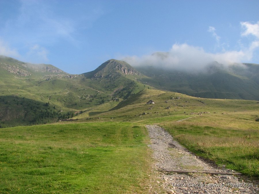 01_Panorama ai Piani dell'Avaro.jpg